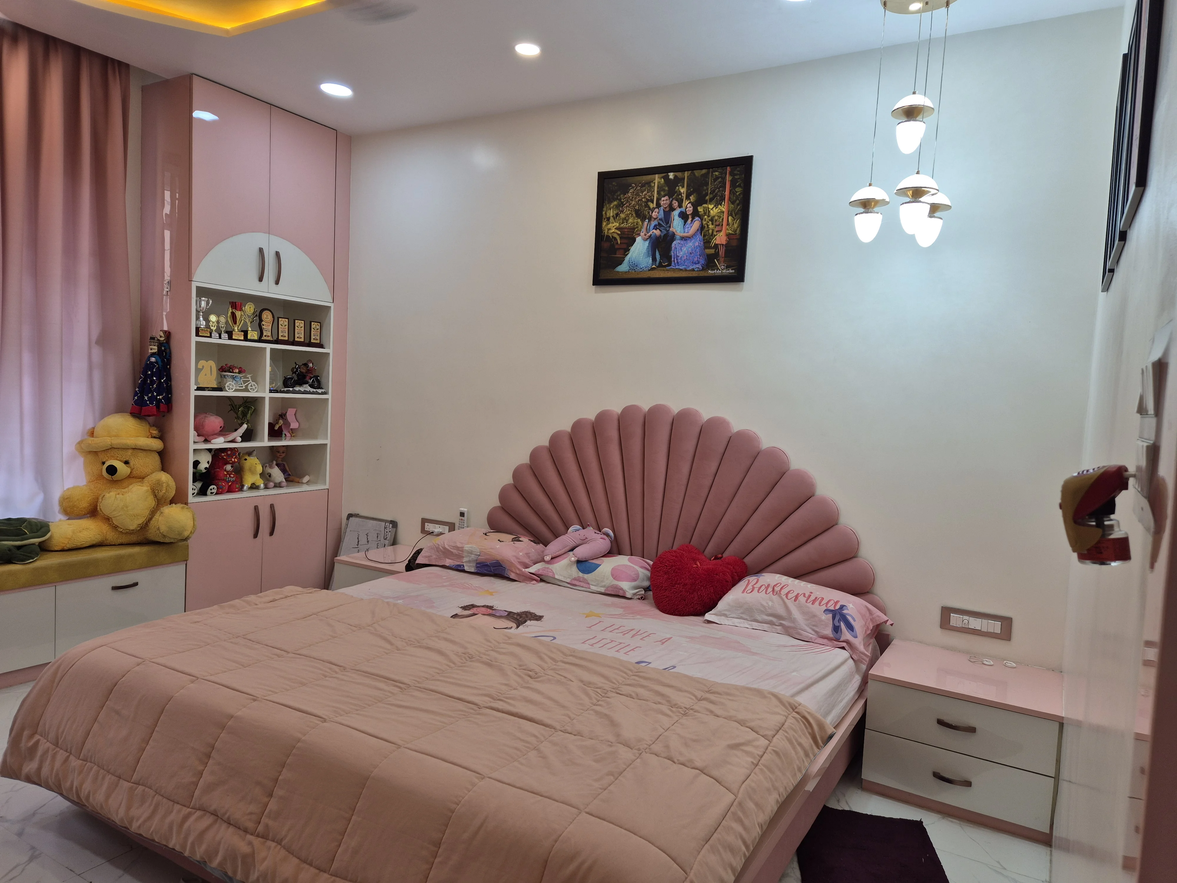 Luxury Master Bedroom Suite — Space 6